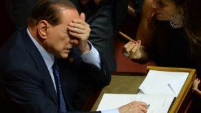 Berlusconi pide cumplir su pena haciendo trabajos sociales (abogados)