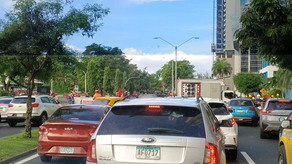 Protestas y cierres del Suntracs causan cierres de vías y disrupciones en el tráfico