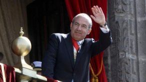 Calderón quiere que su país sólo se llame México