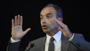 La UMP francesa queda en manos de un triunvirato tras la dimisión de Copé