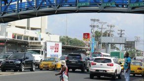 Aprueban en tercer debate el proyecto que regula la publicidad en puentes peatonales