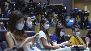 Hong Kong endurece restricciones a viajeros de 16 países