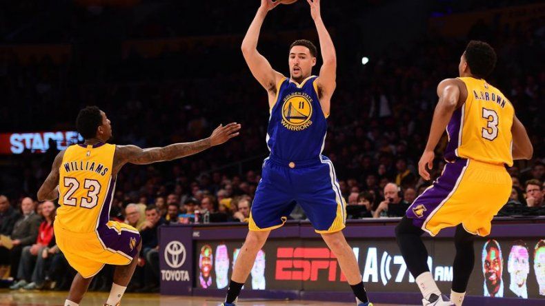 Thompson amplía la racha ganadora de los Warriors