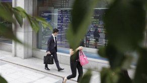 Mercados mundiales caen tras pedido de rescate en España