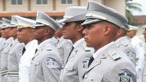 Castillo asegura que no se está motivando a los jóvenes a tatuarse, sino que se busca permitir que quienes ya tienen tatuajes puedan ingresar a la Fuerza Pública. Castillo asegura que no se está motivando a los jóvenes a tatuarse, sino que se busca permitir que quienes ya tienen tatuajes puedan ingresar a la Fuerza Pública.