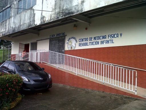 Hurtan en Centro de Medicina Física en Colón