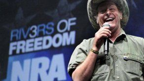Ted Nugent accede a declararse culpable de cacería ilegal