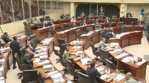 Cuestionan aprobación por insistencia del proyecto de Ley 214