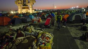 El gobierno de Ciudad de México calcula que unas 3.1 millones de personas han visitado el santuario en los últimos días.
