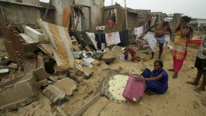 Ciclón Fani deja 15 muertos al avanzar hacia Bangladesh