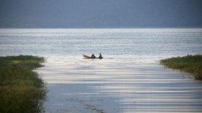 Al menos tres muertos y 14 desaparecidos en un naufragio en Honduras