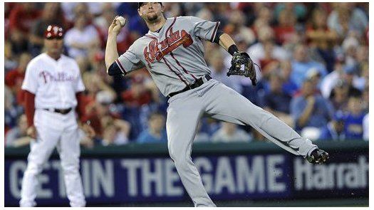 Bravos amplía racha ganadora y vence 6-4 a Filis