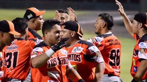 Béisbol Mayor 2023: Los Santos toma leve ventaja ante Coclé