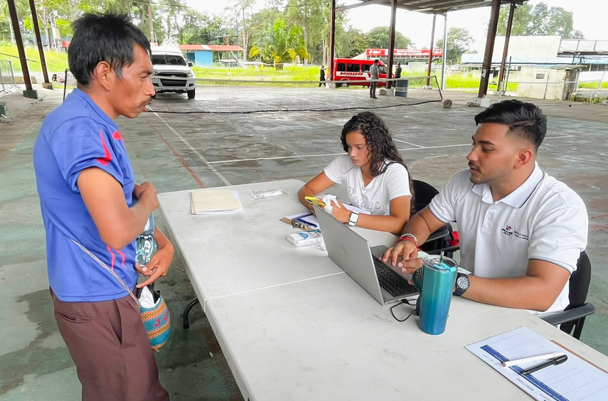 Verificación y registro de trabajadores. Verificación y registro de trabajadores.