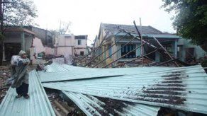 Tifón Nari deja 6 muertos en Vietnam