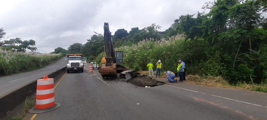 Hundimiento de la vía en Loma Cová.