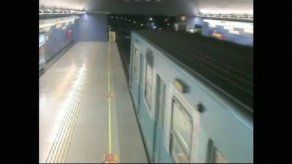 Ex policía dispara en Metro Chileno y deja muertos y heridos