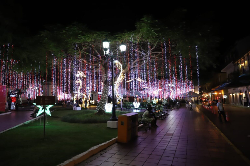 Alumbrado en el Casco Antiguo Alumbrado en el Casco Antiguo