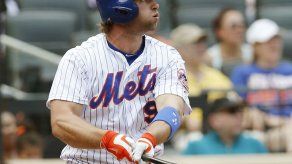 Nieuwenhuis dispara tres jonrones y Mets completa la barrida