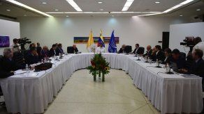 Gobierno y oposición venezolana acuerdan agenda para diálogo (Vaticano)