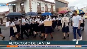 Docentes y estudiantes del Colegio Rodolfo Chiari protestan en Aguadulce