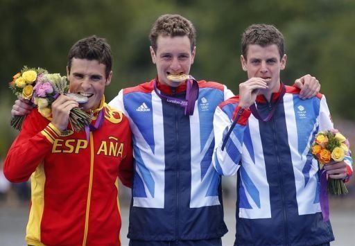 El británico Brownlee gana el oro olímpico del triatlón