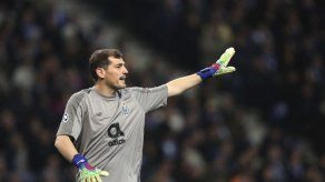 Porto apela a la jerarquía de Casillas ante Liverpool
