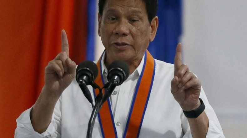 Duterte dice que suspenderá maniobras conjuntas con EEUU