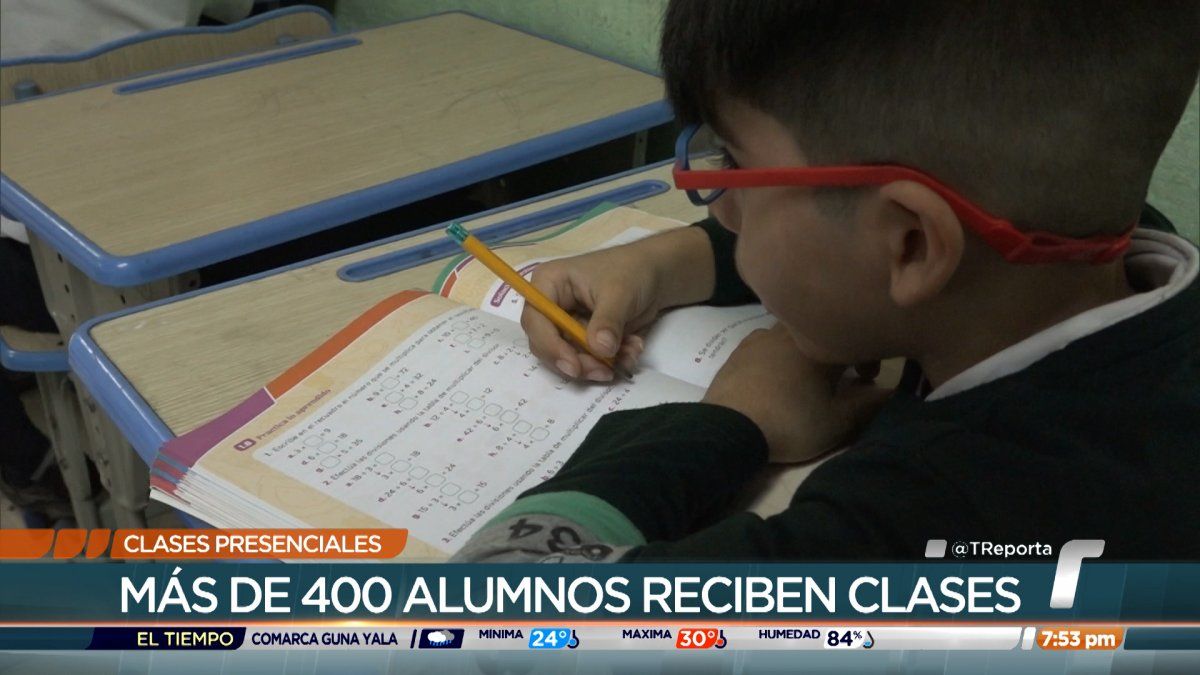 Estudiantes en San Miguelito reciben clases presenciales