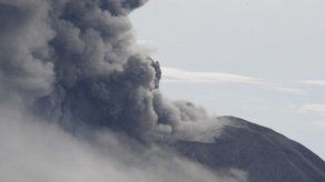 La ceniza afecta la capital de Costa Rica tras potente erupción del Turrialba