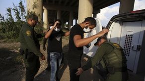 La declaración afirma que hasta 281 millones de personas eran migrantes internacionales en 2020 en todo el mundo, de los cuales el 48% eran mujeres y niñas y el 15% eran menores de 20 años.