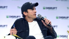 Ashton Kutcher y Mila Kunis se toman a risa su reputación de sucios por no ducharse a diario