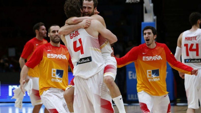 España gana a Grecia y jugará por las medallas en el Eurobasket