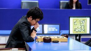 El ordenador AlphaGo vence por tercera vez al genio chino del go y se jubila