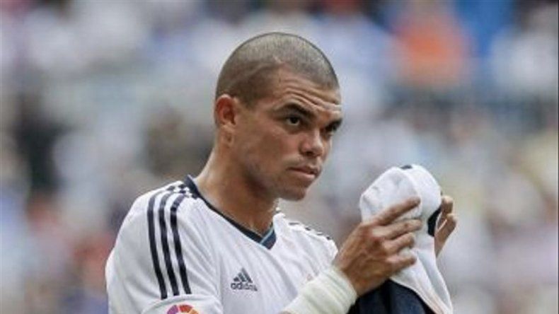 Pepe se ejercita en el gimnasio el 1er entrenamiento del año del Madrid