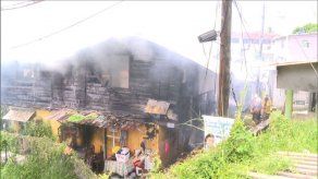 Bomberos extinguen incendio en residencia en San Miguelito