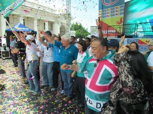 CD celebró al ritmo de Barney 3 años de gobierno de Martinelli