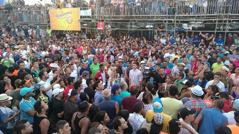 Topón de tres reinas en el Parque Porras