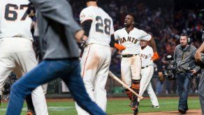 McCutchen batea jonrón en la 14ta; Gigantes vencen a Dodgers