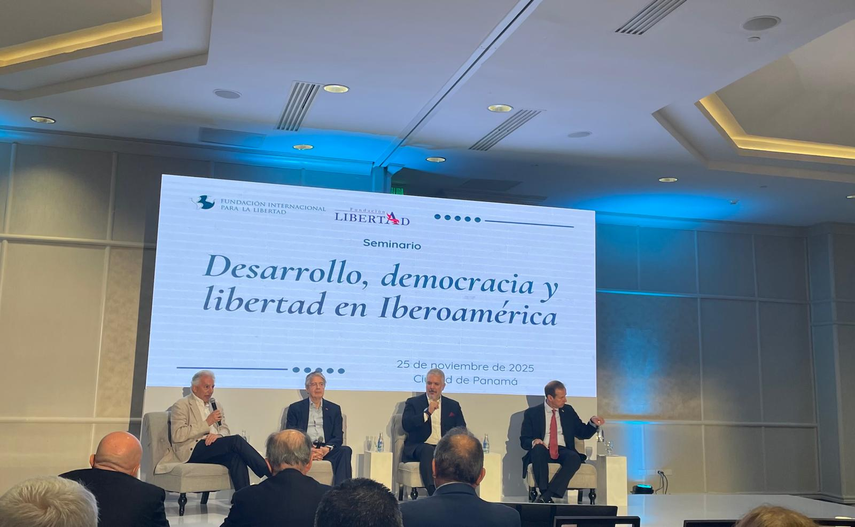 Panel presidencial con Iván Duque, Guillermo Lasso, Tuto Quiroga, y Álvaro Vargas Llosa. Panel presidencial con Iván Duque, Guillermo Lasso, Tuto Quiroga, y Álvaro Vargas Llosa.