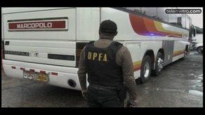 Retienen a 54 pasajeros de bus de Colón tras hallar droga