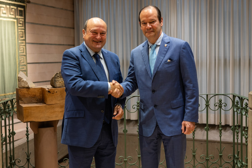 Canciller de Panamá aboga por la exclusión del país de listas discriminatorias