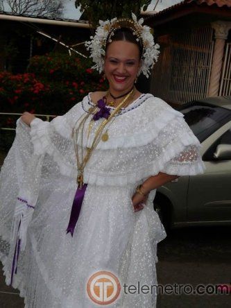 Desfile de las Mil Polleras