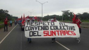 Suntracs marcha en solidaridad con trabajadores de TCT en paro