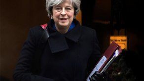 May afirma que la fecha del Brexit podría aplazarse excepcionalmente