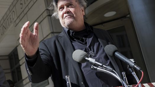 Steve Bannon.