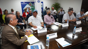 Reunión del ministro del MIDA junto a productores de arroz Reunión del ministro del MIDA junto a productores de arroz