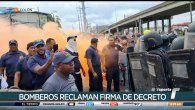 bomberos protestan en colon, camiones fueron removidos con grua