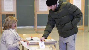 Los finlandeses acuden a buen ritmo a las urnas para elegir presidente