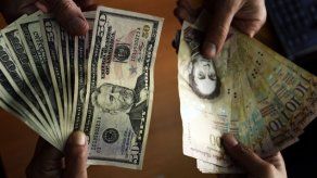 Gobierno venezolano anuncia la apertura de 300 franquicias de casas de cambio